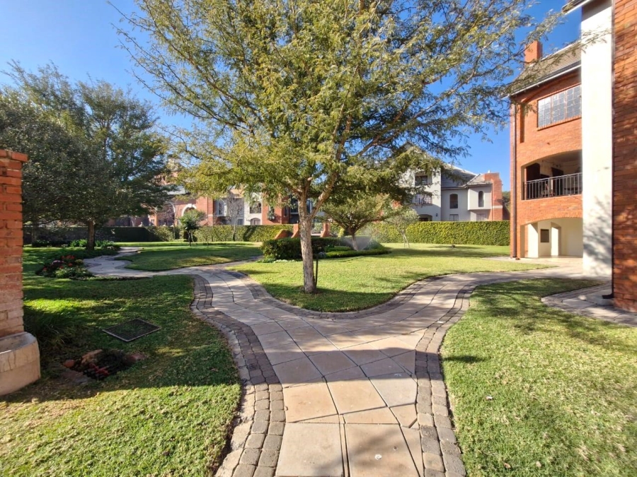 To Let 3 Bedroom Property for Rent in Meerhof North West